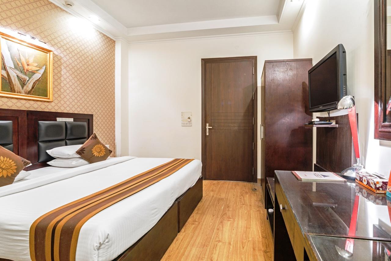 Royal Residence Mg Road 구르가온 외부 사진